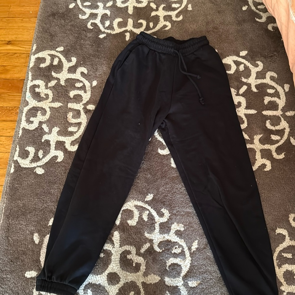 Zara- Black Sweatpants